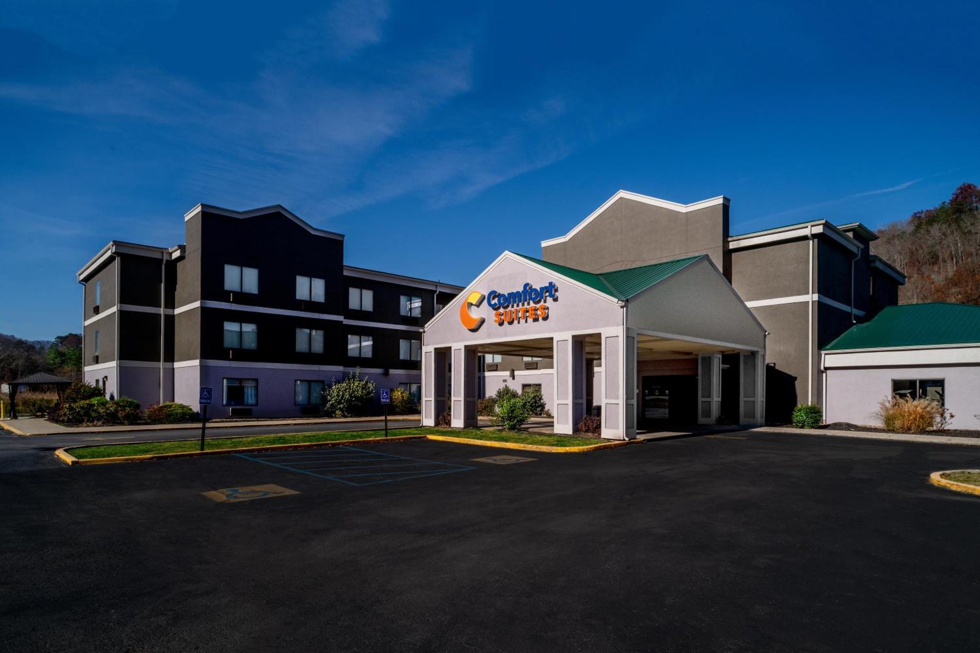 Comfort Suites Prestonsburg West Exterior photo
