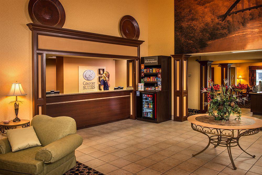 Comfort Suites Prestonsburg West Exterior photo
